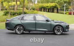 1/18 Scale Changan Lamore 2023 Green Diecast Car Model Toy Collection Gift