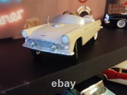 1/18 Scale Die Cast 1955 Ford Thunderbird