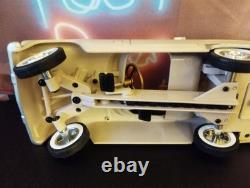 1/18 Scale Die Cast 1955 Ford Thunderbird