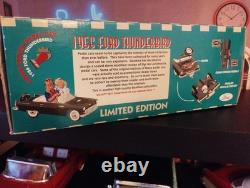 1/18 Scale Die Cast 1955 Ford Thunderbird