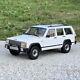 1/18 Scale Jeep Cherokee Xj Suv White Diecast Car Model Toy Collection Gift