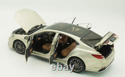1/18 Scale Toyota Camry 2024 9th Generation Silver Diecast Car Model Toy