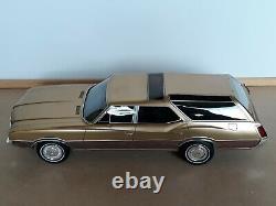 1/18 scale 1971 Oldsmobile Vista Cruiser BOS Best of Show