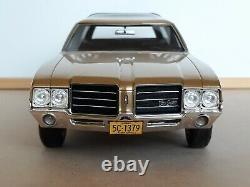 1/18 scale 1971 Oldsmobile Vista Cruiser BOS Best of Show