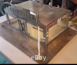 118 Scale DIECAST DIORAMA CHEVROLET SHOWROOM