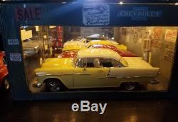 118 Scale DIECAST DIORAMA CHEVROLET SHOWROOM