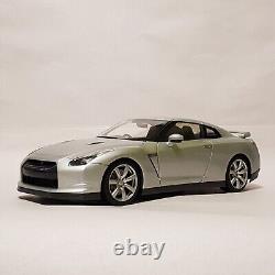 118 scale Nissan G-TR R35 V6 2009 Japanese sport car diecast model FLAWED