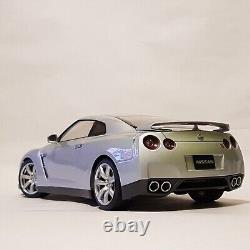 118 scale Nissan G-TR R35 V6 2009 Japanese sport car diecast model FLAWED