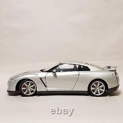 118 scale Nissan G-TR R35 V6 2009 Japanese sport car diecast model FLAWED