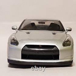 118 scale Nissan G-TR R35 V6 2009 Japanese sport car diecast model FLAWED