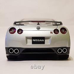 118 scale Nissan G-TR R35 V6 2009 Japanese sport car diecast model FLAWED