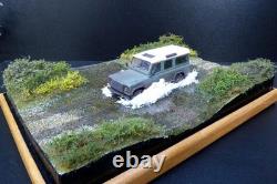 143 scale diorama Land Rover Water Scene 1, Including vehicle and cover