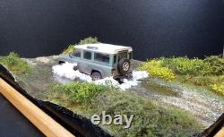 143 scale diorama Land Rover Water Scene 1, Including vehicle and cover