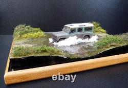 143 scale diorama Land Rover Water Scene 1, Including vehicle and cover