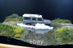 143 scale diorama Land Rover Water Scene 1, Including vehicle and cover