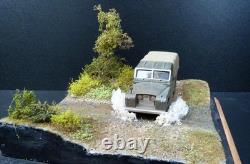 143 scale diorama Land Rover Water Scene 2, Including vehicle and cover