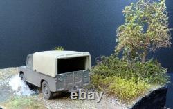 143 scale diorama Land Rover Water Scene 2, Including vehicle and cover