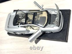 1992 Maisto 1/18 scale Model Car 31807 diecast 1992 Jaguar XJ220 MINT MIB