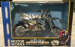 2002 LBZ KAWASAKI KX250 Motocross 16 SCALE DIE CAST Motorcycle Supercross Model