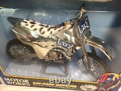 2002 LBZ KAWASAKI KX250 Motocross 16 SCALE DIE CAST Motorcycle Supercross Model