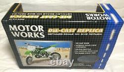 2002 LBZ KAWASAKI KX250 Motocross 16 SCALE DIE CAST Motorcycle Supercross Model