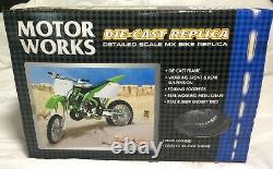 2002 LBZ KAWASAKI KX250 Motocross 16 SCALE DIE CAST Motorcycle Supercross Model