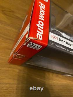 484 Auto World 1971 Pontiac Firebird T/A 118 Scale Die-cast Metal Replica Car