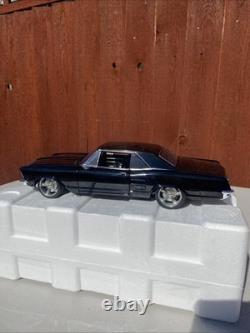 ACME 1/18 Scale 1964 Buick Riviera Custom Cruiser Diecast Model Limited Edition