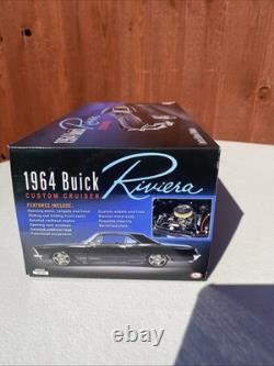 ACME 1/18 Scale 1964 Buick Riviera Custom Cruiser Diecast Model Limited Edition