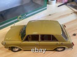 AUSTIN 1100 1969 in Harvest Gold Cult Scale 118