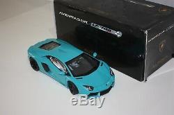 AUTOart 118 scale Lamborghini Aventador LP700-4 (Turquoise/Blue) 74667