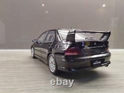 AUTOart (77163) Mitsubishi Lancer Evo VII 118 scale