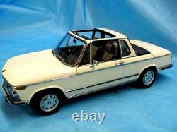 AUTOart Millennium 2002 BMW BAUR CABRIOLET WHITE 1/18 SCALE DIECAST RARE