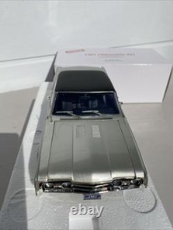 Acme Danbury Mint 1/18 Scale 1967 Oldsmobile 442 Silver Diecast Model Car Rare