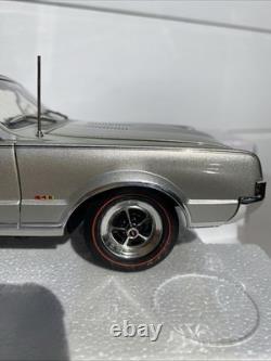 Acme Danbury Mint 1/18 Scale 1967 Oldsmobile 442 Silver Diecast Model Car Rare
