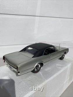 Acme Danbury Mint 1/18 Scale 1967 Oldsmobile 442 Silver Diecast Model Car Rare