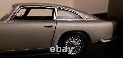Aston Martin DB5 Silver James Bond 007 Goldfinger Autoart 1/18 Scale Model 70020