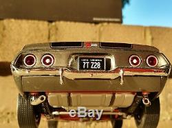 Auto World 1970 Chevy Camaro Z/28 118 Scale Diecast Metal Model AW Car