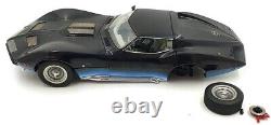 Autoart 1/18 Scale Diecast DC29722G Chevrolet Corvette Manta Ray Black/Blue