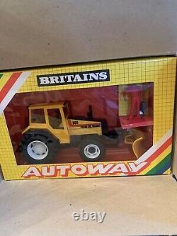 Britains Farm 1.32 Scale Autoway 9890 Valmet 805 Tradebox Scarce Item