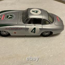 CMC Mercedes 300 Sl 1952 124 Scale