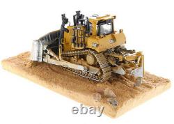Cat D9T Dozer Weathered Series Diecast Masters 150 Scale Model #85702 New