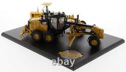 Caterpillar 150 Scale Diecast Model Replica No. 12 & 12M3 Motor Grader 85560 CAT