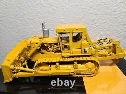 Caterpillar Cat D9H Dozer with Metal Tracks CCM 148 Scale Diecast Model