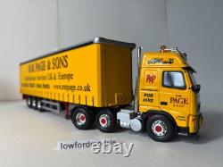 Corgi CC14018 Volvo FH12 open curtain RM Page 1.50 scale (used)