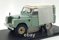 Cult Models 1/18 Scale CML114-2 1978 Land-Rover 88 Series III Light Green