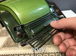 Danbury Mint 112 Scale 1930 Cadillac V-16 Roadster 18 Inch Needs Restor