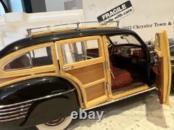 Danbury Mint 124th Scale Diecast Model 1942 Chrysler Town Country Car