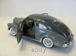 Danbury Mint 1948 Chevrolet Fleetline Aerosedan 124 Scale