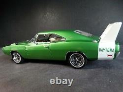 Danbury Mint 1969 Dodge Charger Daytona 440 124 Scale Diecast Model Car Green